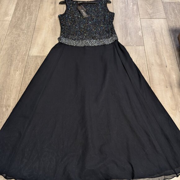 J Kara Elegant Navy Beaded Bodice W/ Chiffon Skirt New Year's Gown Size 12 NWT - Picture 10 of 13